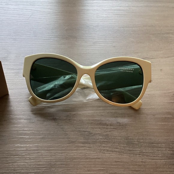 Burberry Accessories - New Burberry OBE4294 Pistachio colored Butterfly Frame Sunglasses